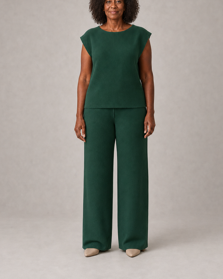 Charlotte in dark green