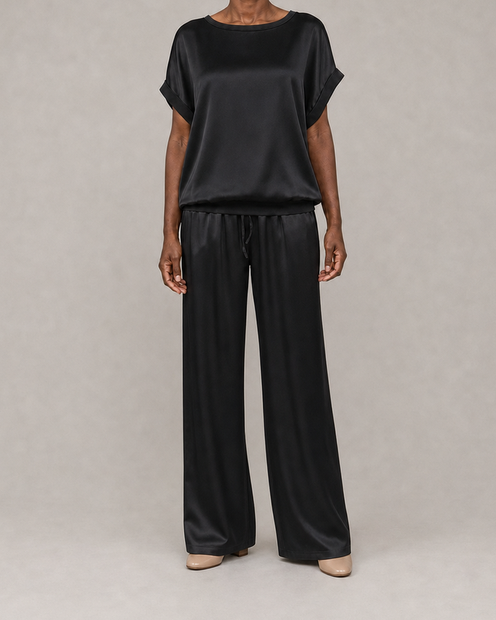 Elara in jet black