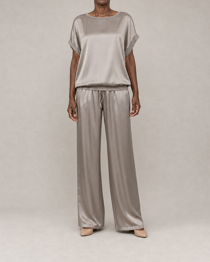 Elara in taupe brown