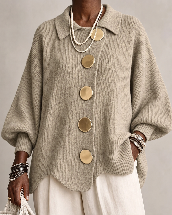 Magdalena in Khaki