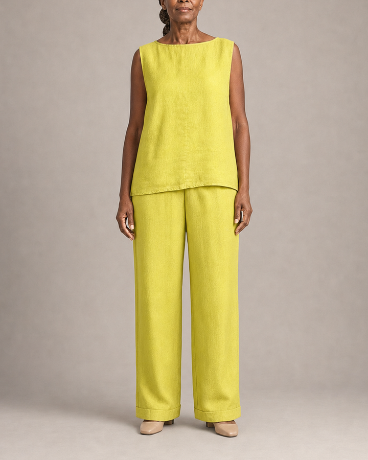 Jennifer in lemon yellow
