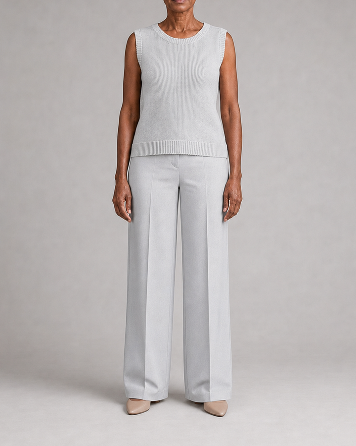 Jolien in ash gray