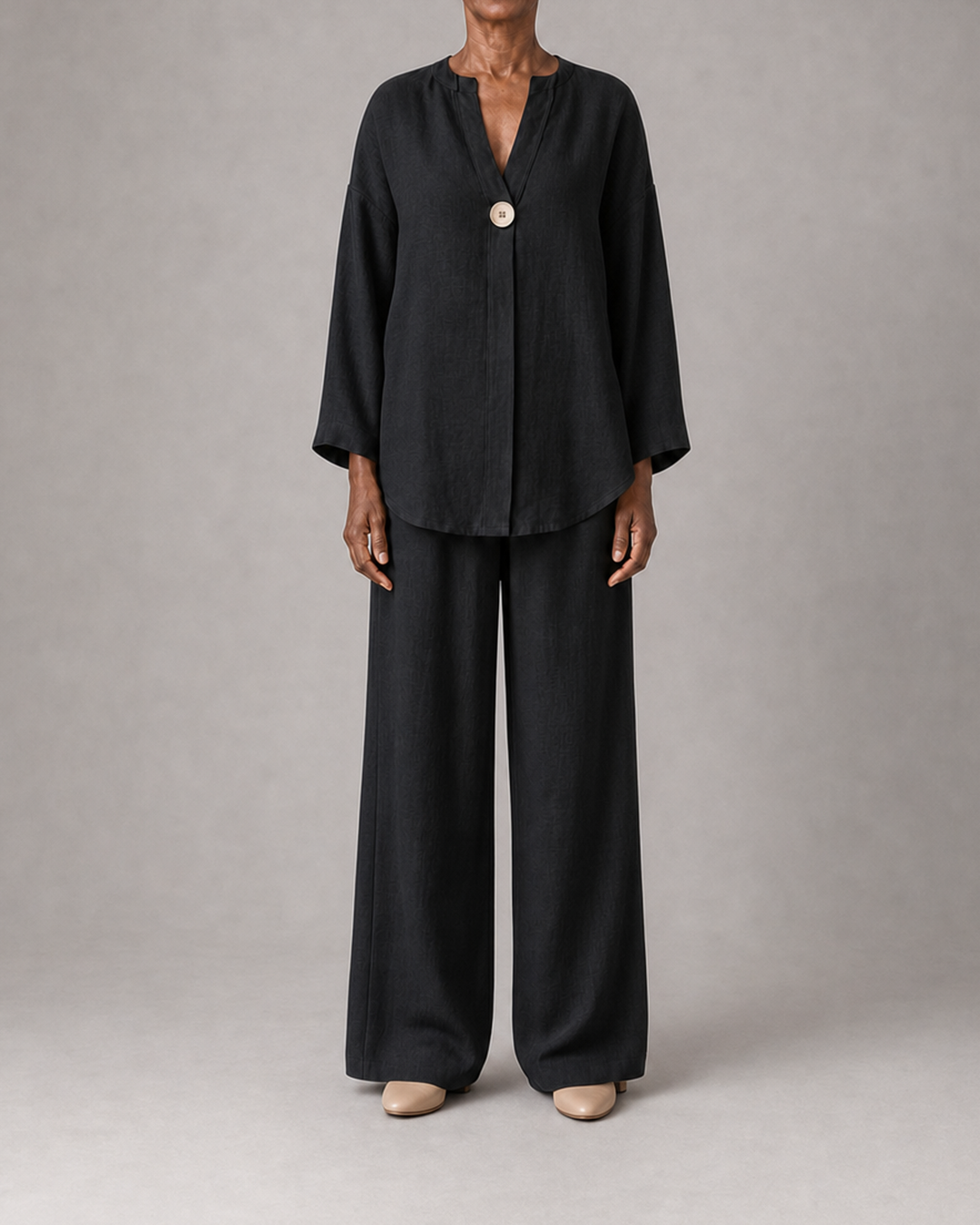 Elena in onyx black