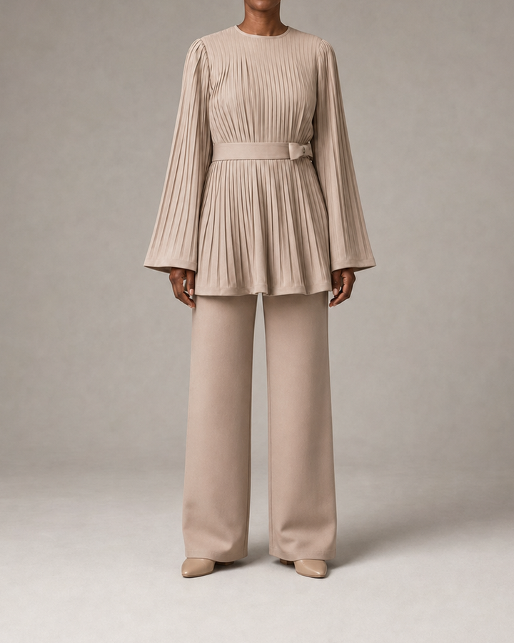 Evelina in apricot beige