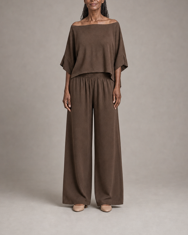 Amara in coffee brown
