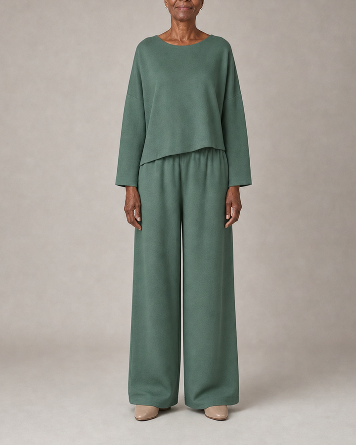 Gwen in forest green