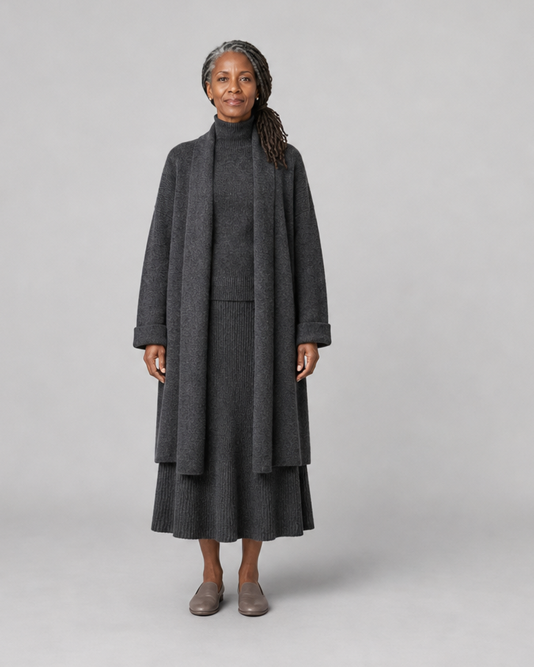 Calanthe in Dark Gray