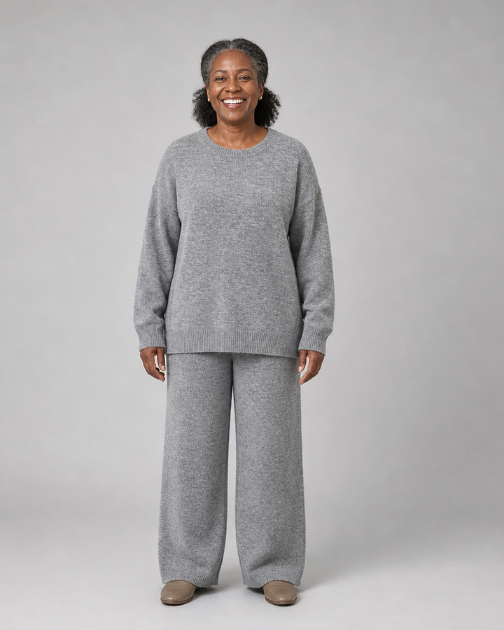 Rhiannon in Light Gray