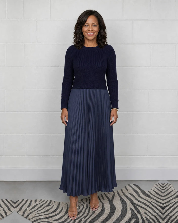 Claudia - Maxi dress with sweater and pleated skirt