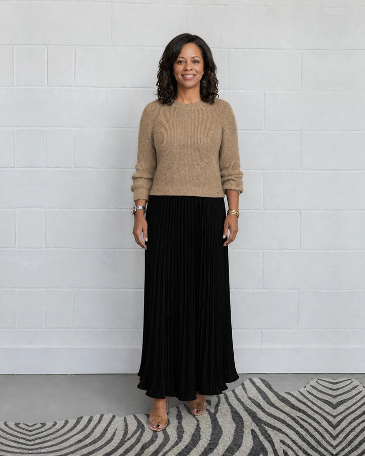 Claudia - Maxi dress with sweater and pleated skirt