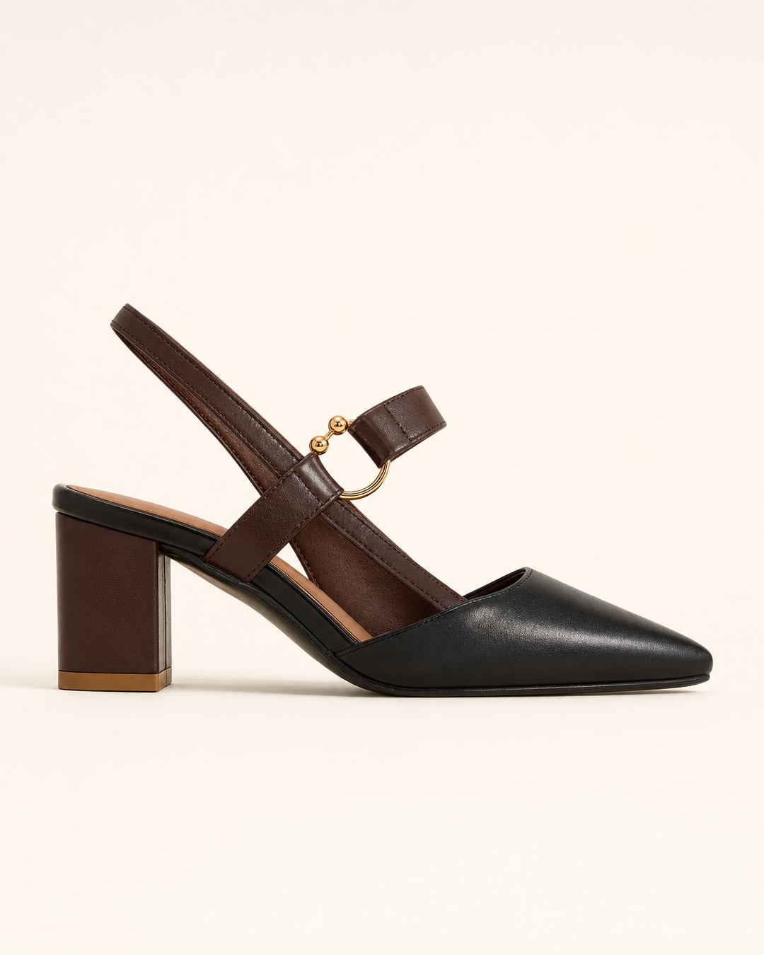 Cassie | Pumps With Strap And Gold Ring