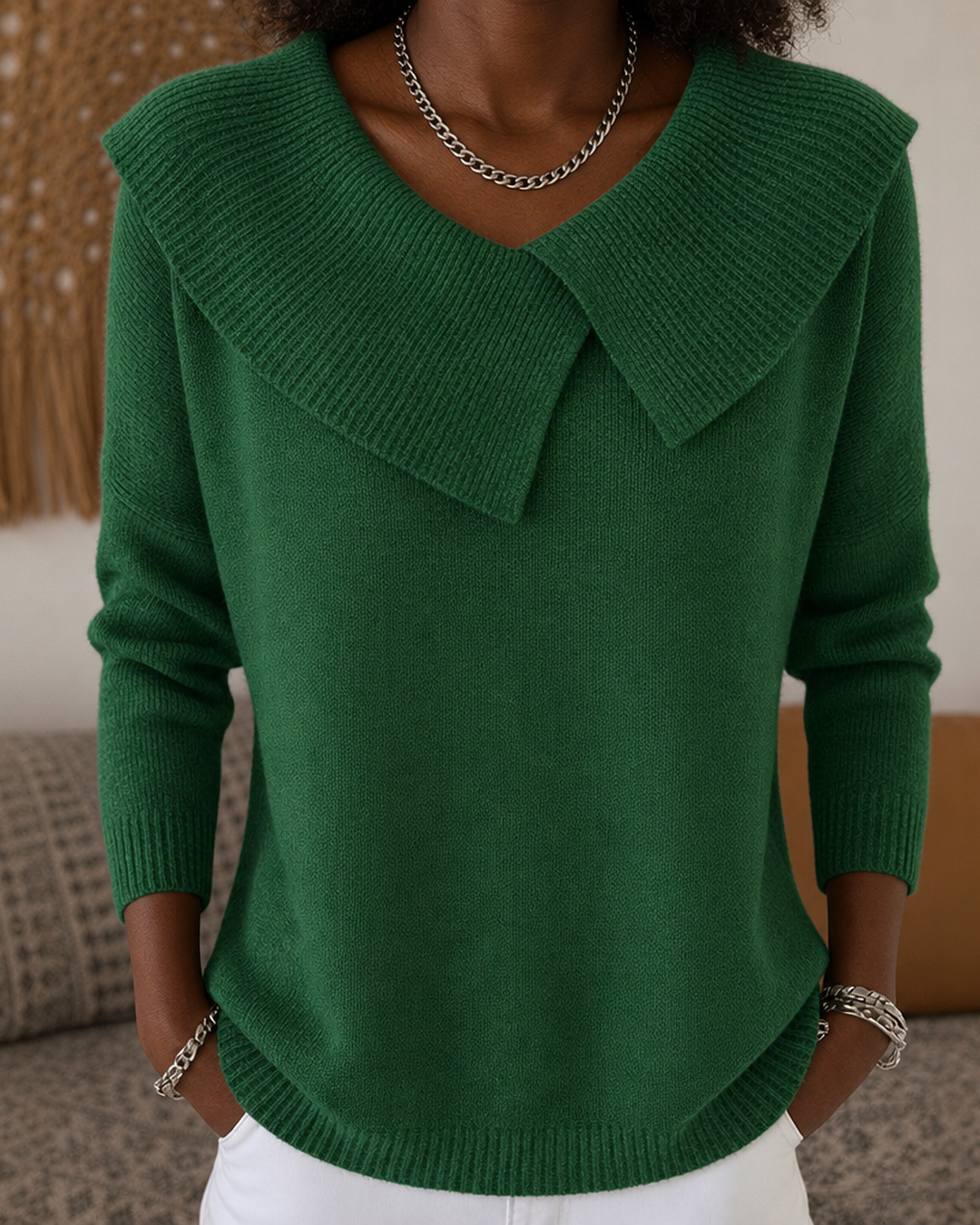 Sunnora | Warm Sweater With Soft Collar