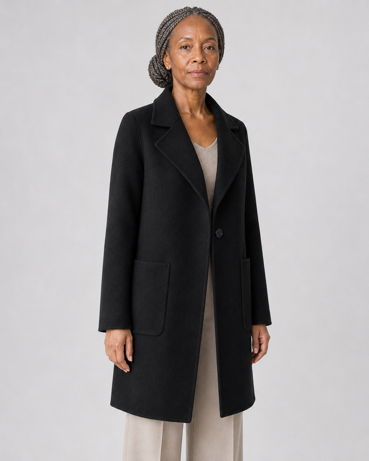 Lysandra in Black, view 2