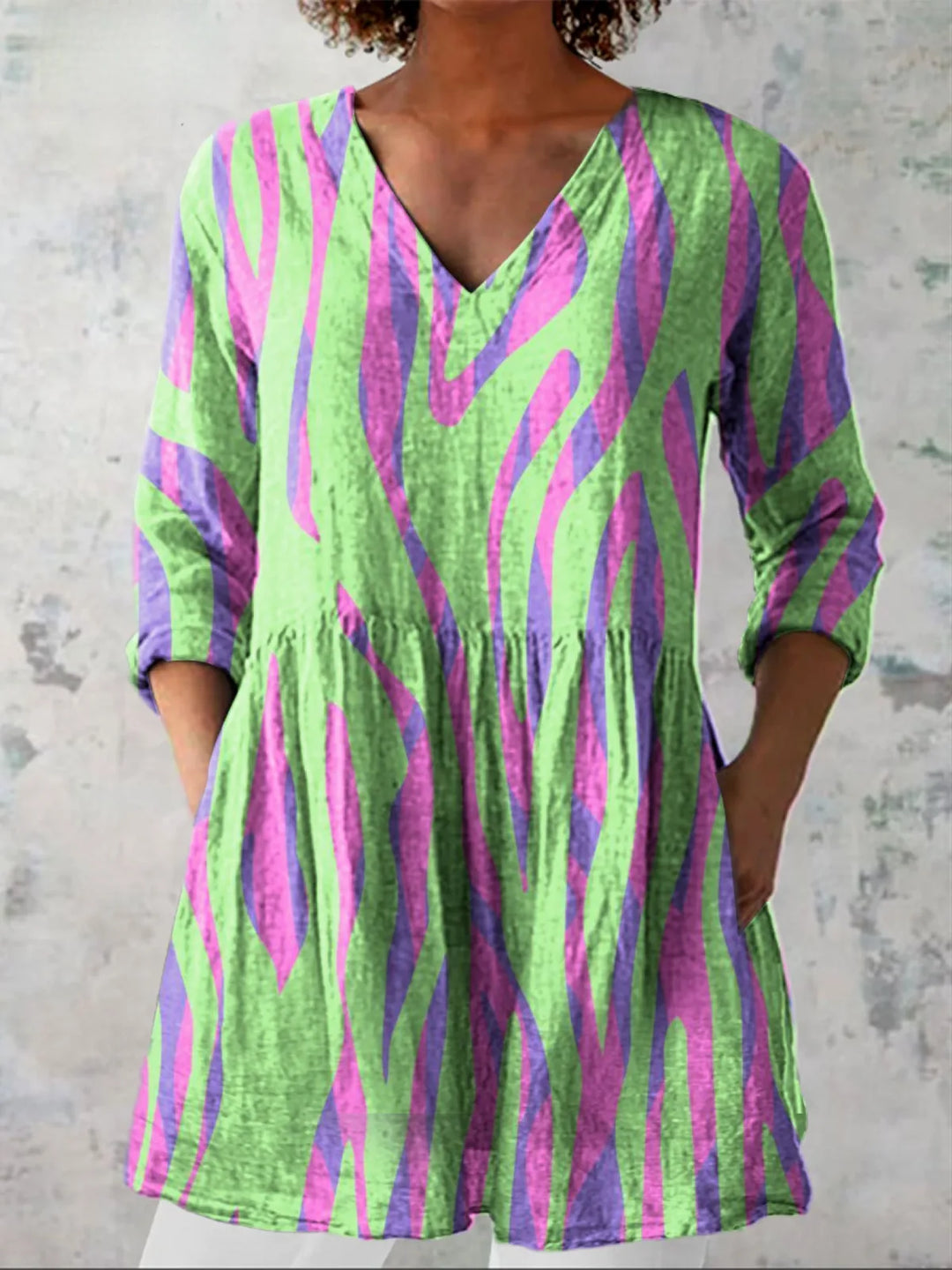 Naya | Long Blouse with V-Neck