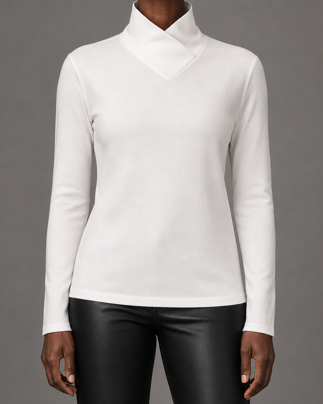 Beverley | Elegant Turtleneck Fit