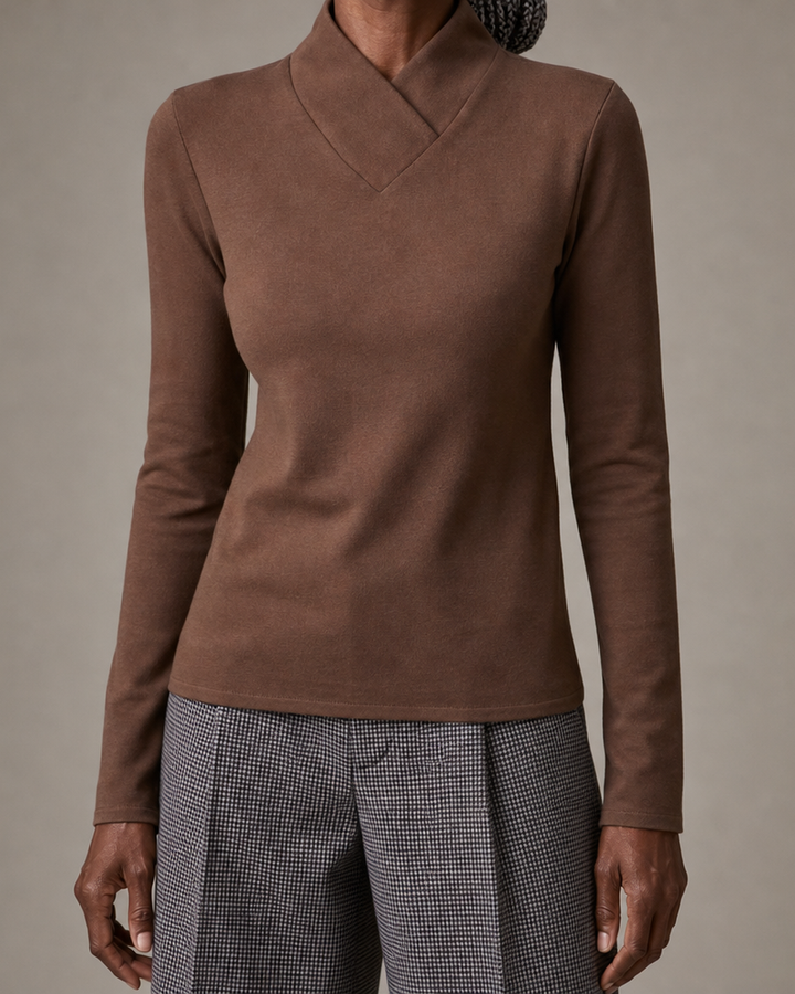 Beverley | Elegant Turtleneck Fit