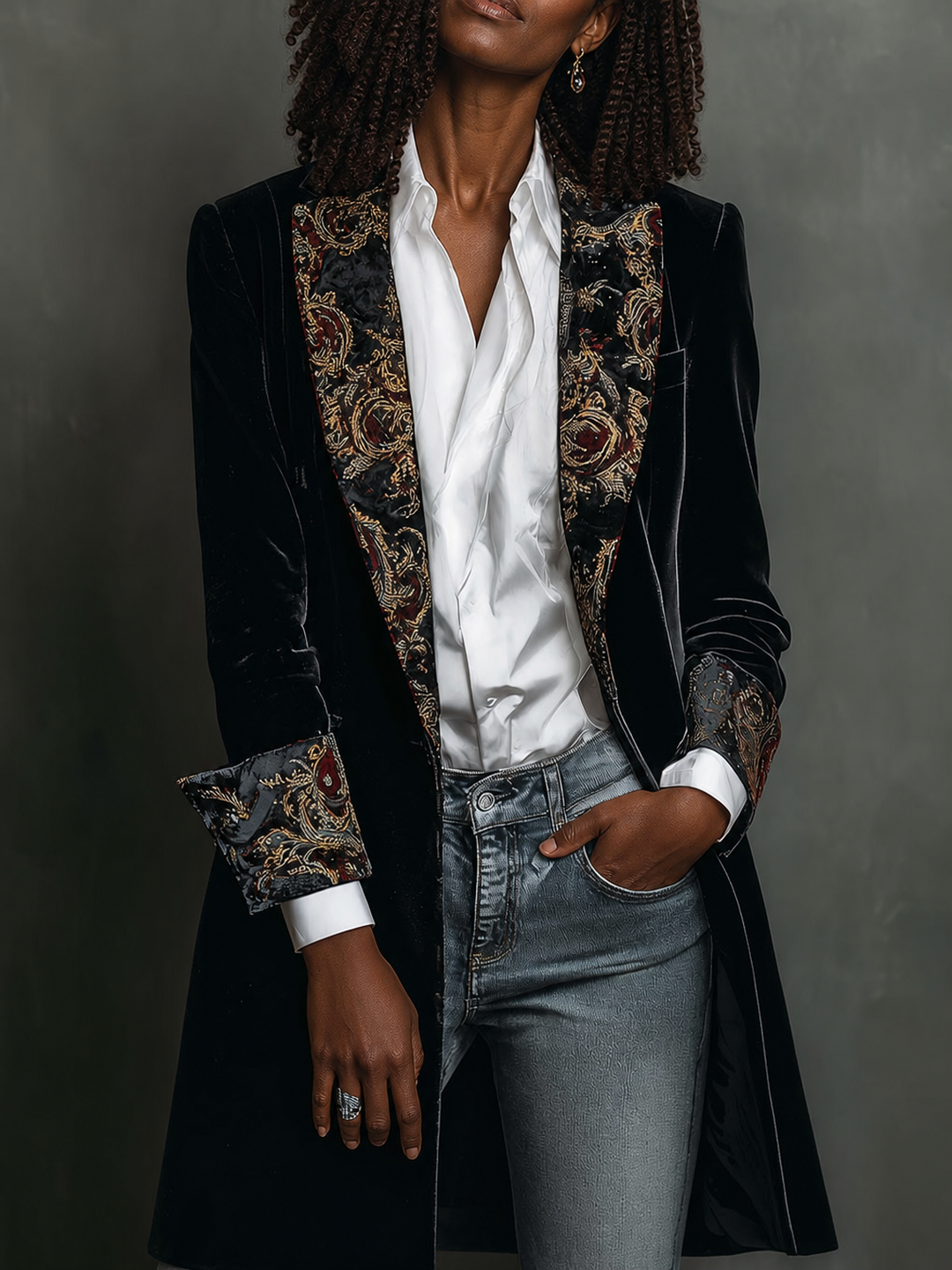 Zuriela | Black Baroque Print Lapel Slim Fit Blazer