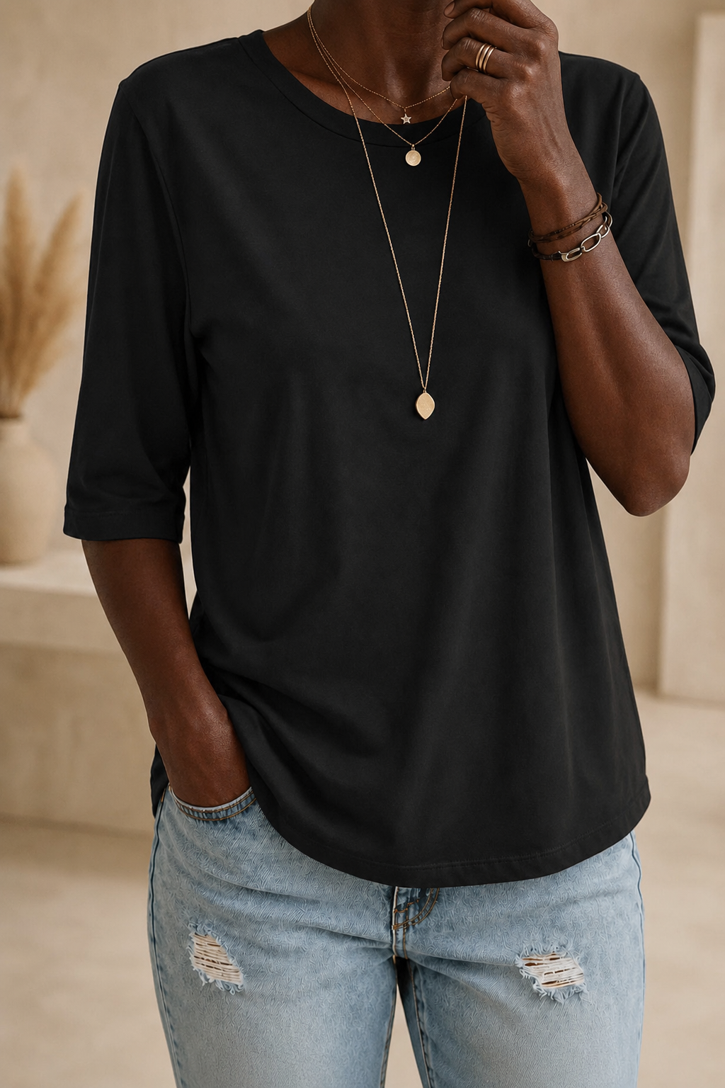 Noelle | Essential Comfort Tee
