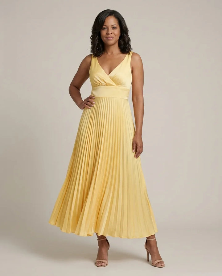 Quinn | Pleated V-Neck Maxi Dress